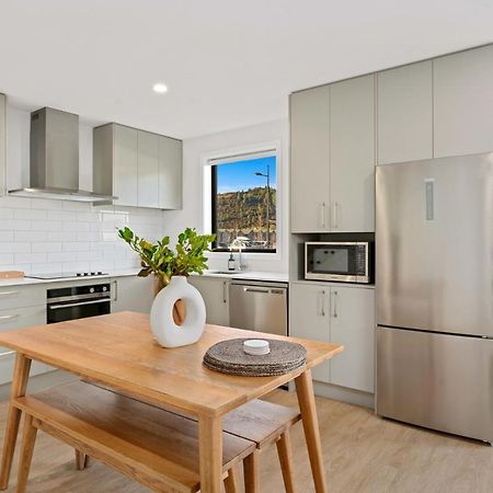 Wanaka Wonder - Wanaka Holiday Home ภายนอก รูปภาพ