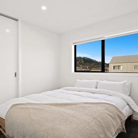 Wanaka Wonder - Wanaka Holiday Home ภายนอก รูปภาพ