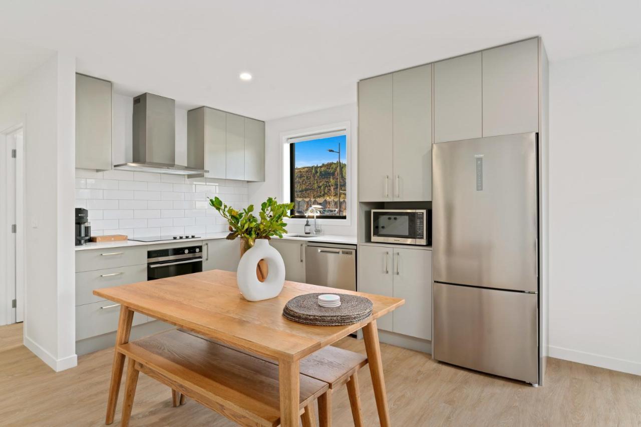 Wanaka Wonder - Wanaka Holiday Home ภายนอก รูปภาพ