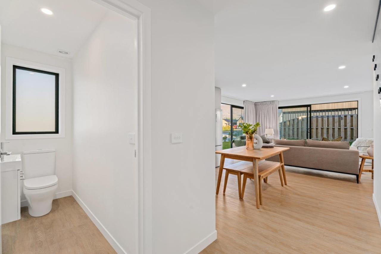 Wanaka Wonder - Wanaka Holiday Home ภายนอก รูปภาพ