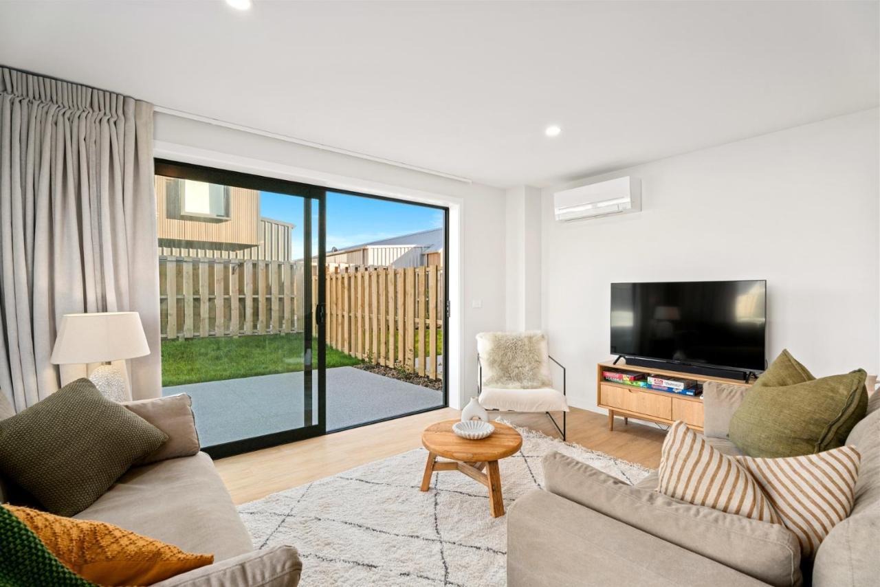 Wanaka Wonder - Wanaka Holiday Home ภายนอก รูปภาพ
