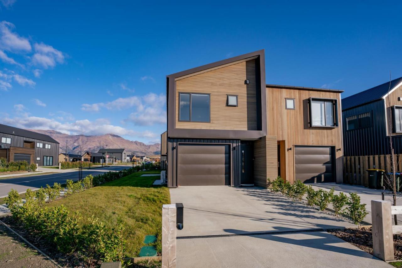 Wanaka Wonder - Wanaka Holiday Home ภายนอก รูปภาพ